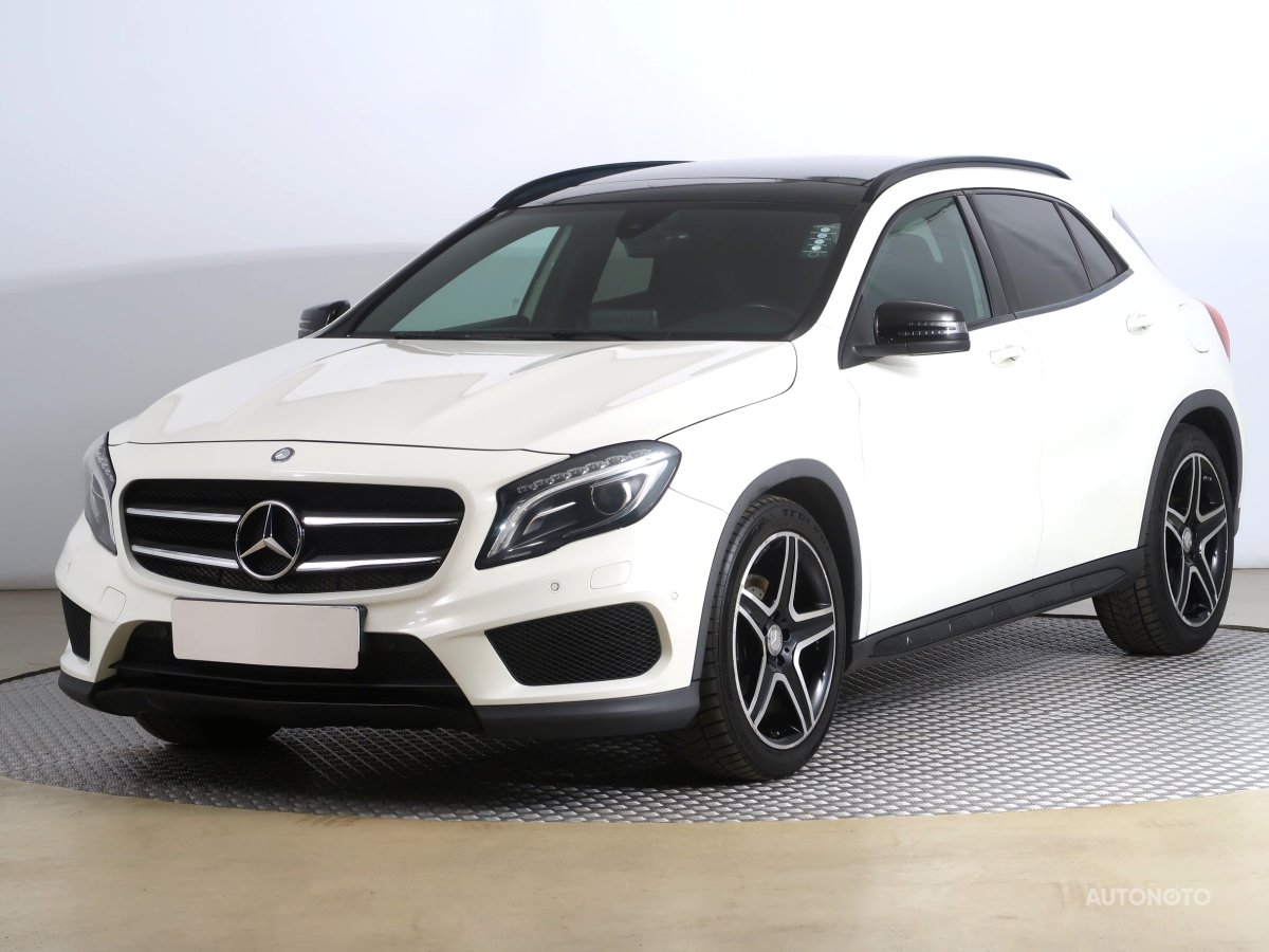 Mercedes-Benz GLA, 2016 - pohled č. 3