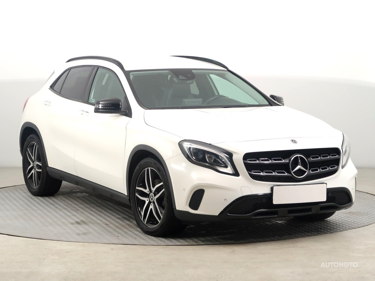Mercedes-Benz GLA, 2018 - celkový pohled