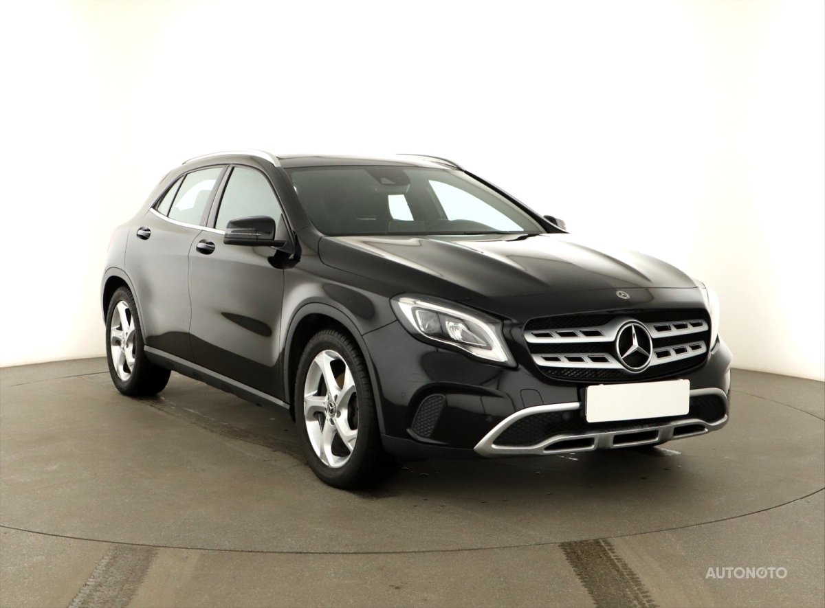Mercedes-Benz GLA, 2017 - celkový pohled