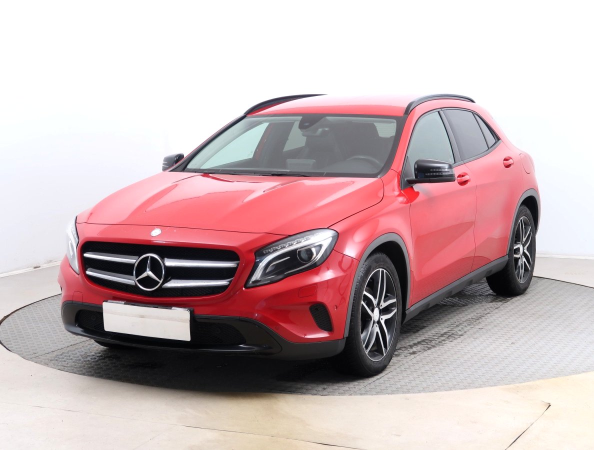 Mercedes-Benz GLA, 2016 - pohled č. 3
