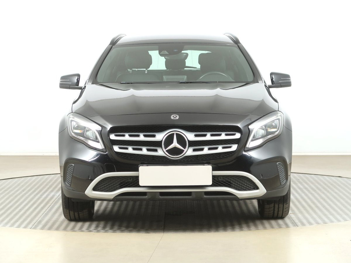 Mercedes-Benz GLA, 2019 - pohled č. 2