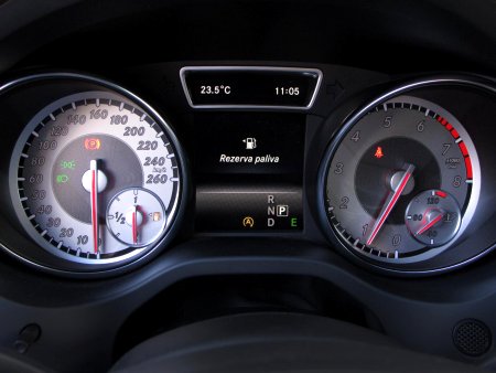 Mercedes-Benz GLA, 2015 - pohled č. 10