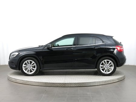 Mercedes-Benz GLA, 2015 - pohled č. 4