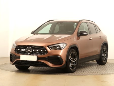 Mercedes-Benz GLA, 2021 - pohled č. 3
