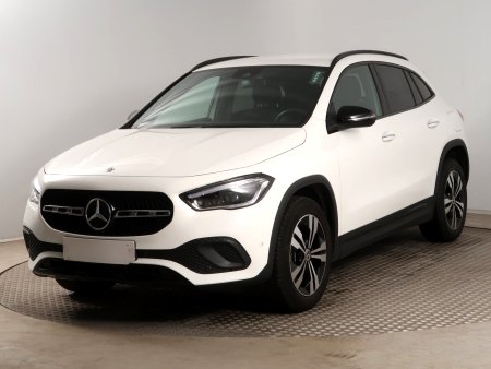 Mercedes-Benz GLA, 2022 - pohled č. 3
