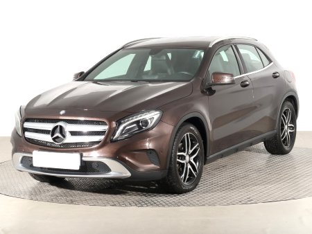 Mercedes-Benz GLA, 2014 - pohled č. 3