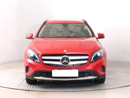 Mercedes-Benz GLA, 2016 - pohled č. 2