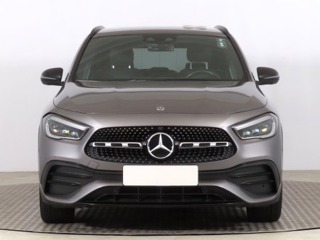 Mercedes-Benz GLA, 2021 - pohled č. 2