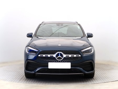 Mercedes-Benz GLA, 2021 - pohled č. 2