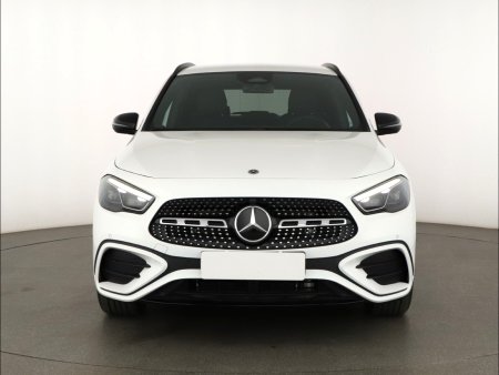 Mercedes-Benz GLA, 2024 - pohled č. 2