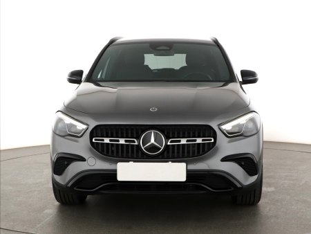 Mercedes-Benz GLA, 2024 - pohled č. 2