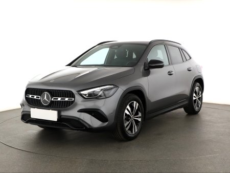 Mercedes-Benz GLA, 2024 - pohled č. 3
