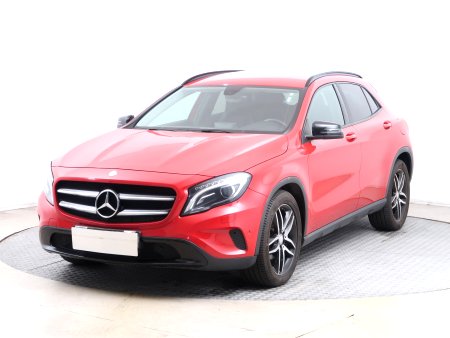 Mercedes-Benz GLA, 2014 - pohled č. 3