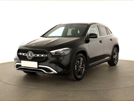 Mercedes-Benz GLA, 2025 - pohled č. 3