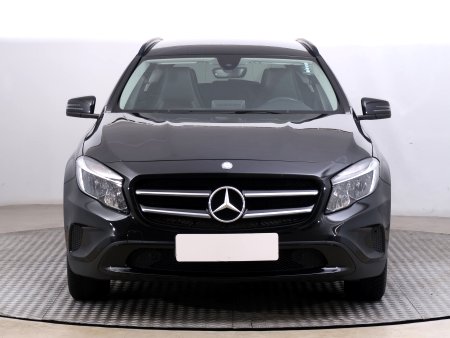 Mercedes-Benz GLA, 2016 - pohled č. 2