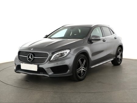 Mercedes-Benz GLA, 2014 - pohled č. 3