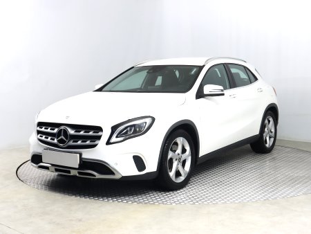 Mercedes-Benz GLA, 2019 - pohled č. 3