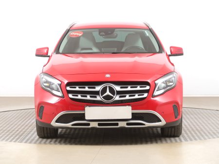 Mercedes-Benz GLA, 2017 - pohled č. 2