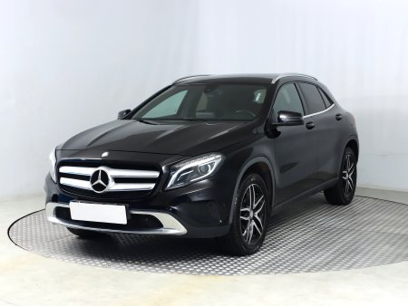 Mercedes-Benz GLA, 2017 - pohled č. 3