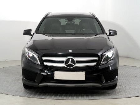 Mercedes-Benz GLA, 2017 - pohled č. 2