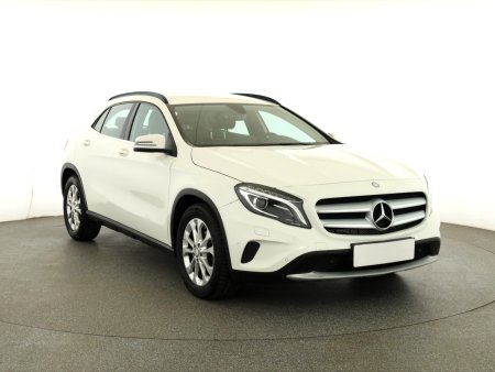 Mercedes-Benz GLA, 2016