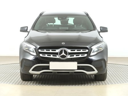 Mercedes-Benz GLA, 2017 - pohled č. 2