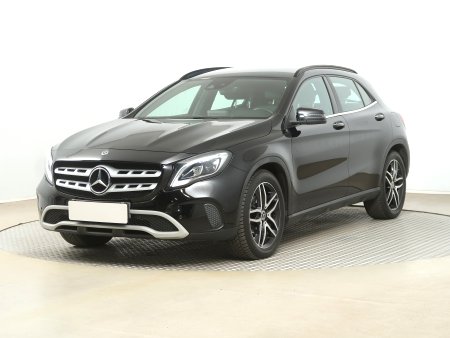 Mercedes-Benz GLA, 2017 - pohled č. 3