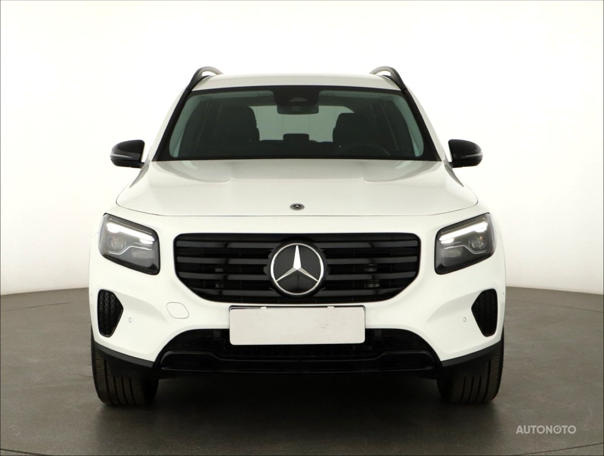 Mercedes-Benz GLB, 2024 - pohled č. 2
