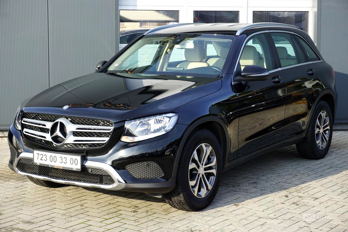 Mercedes-Benz GLC, 2016 - pohled č. 3