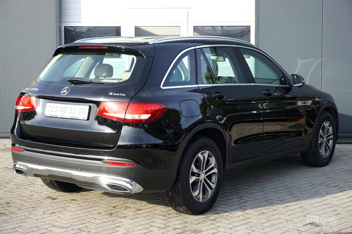 Mercedes-Benz GLC, 2016 - pohled č. 7