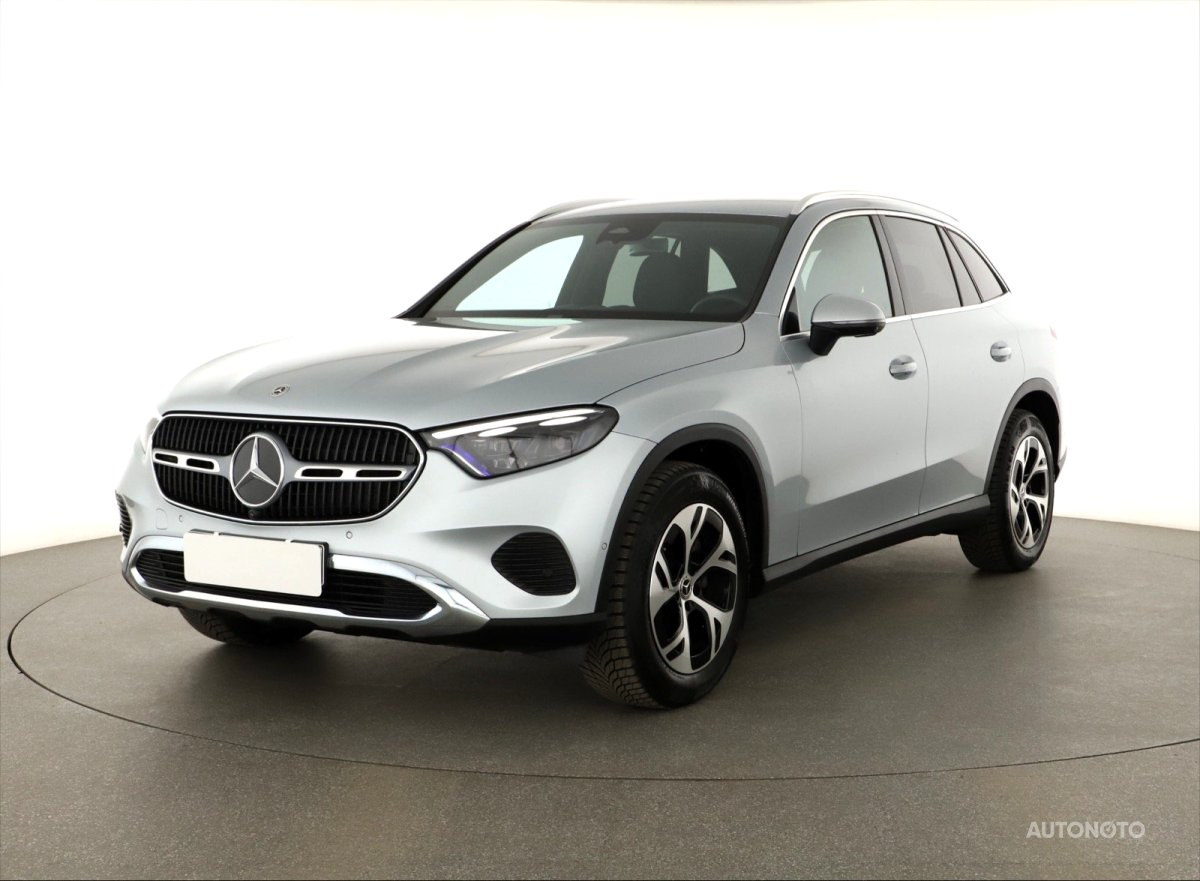 Mercedes-Benz GLC, 2024 - pohled č. 3