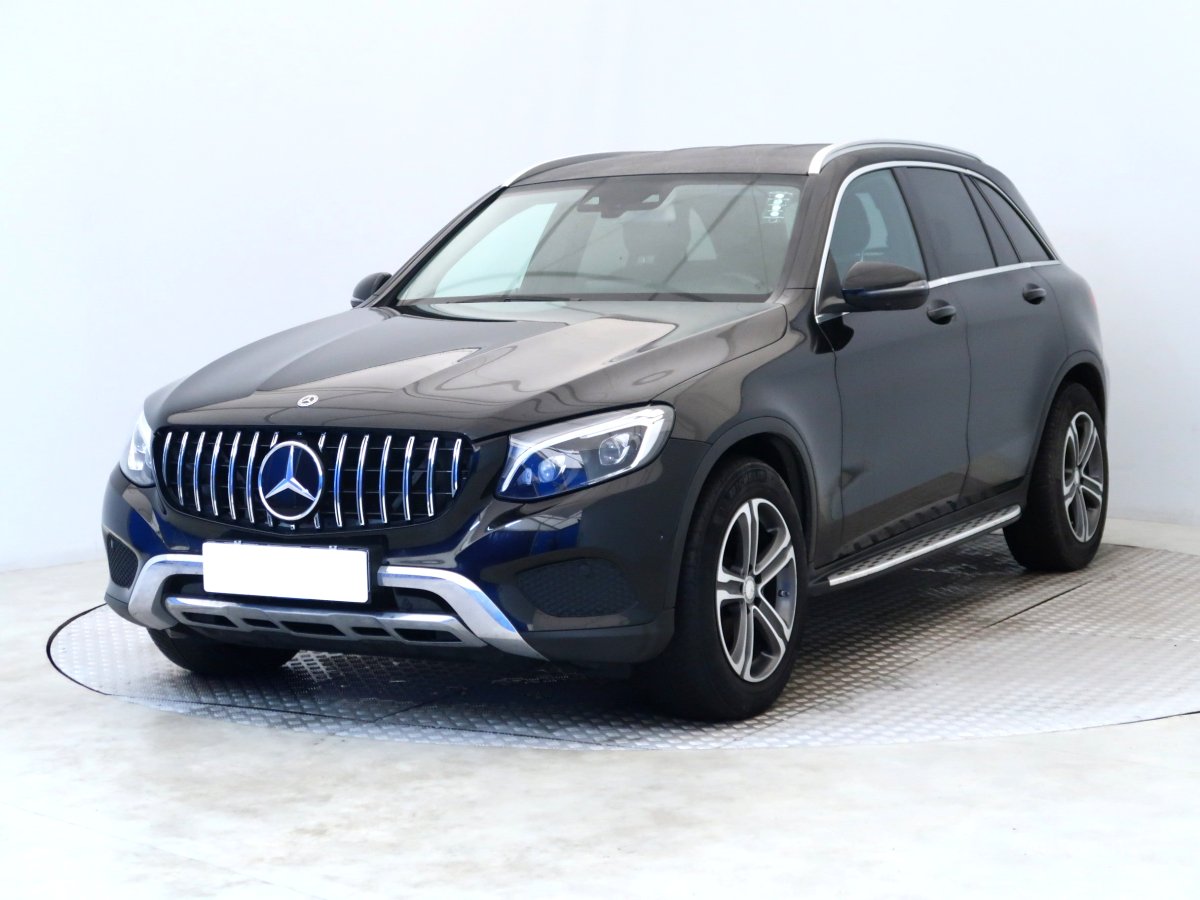 Mercedes-Benz GLC, 2016 - pohled č. 3