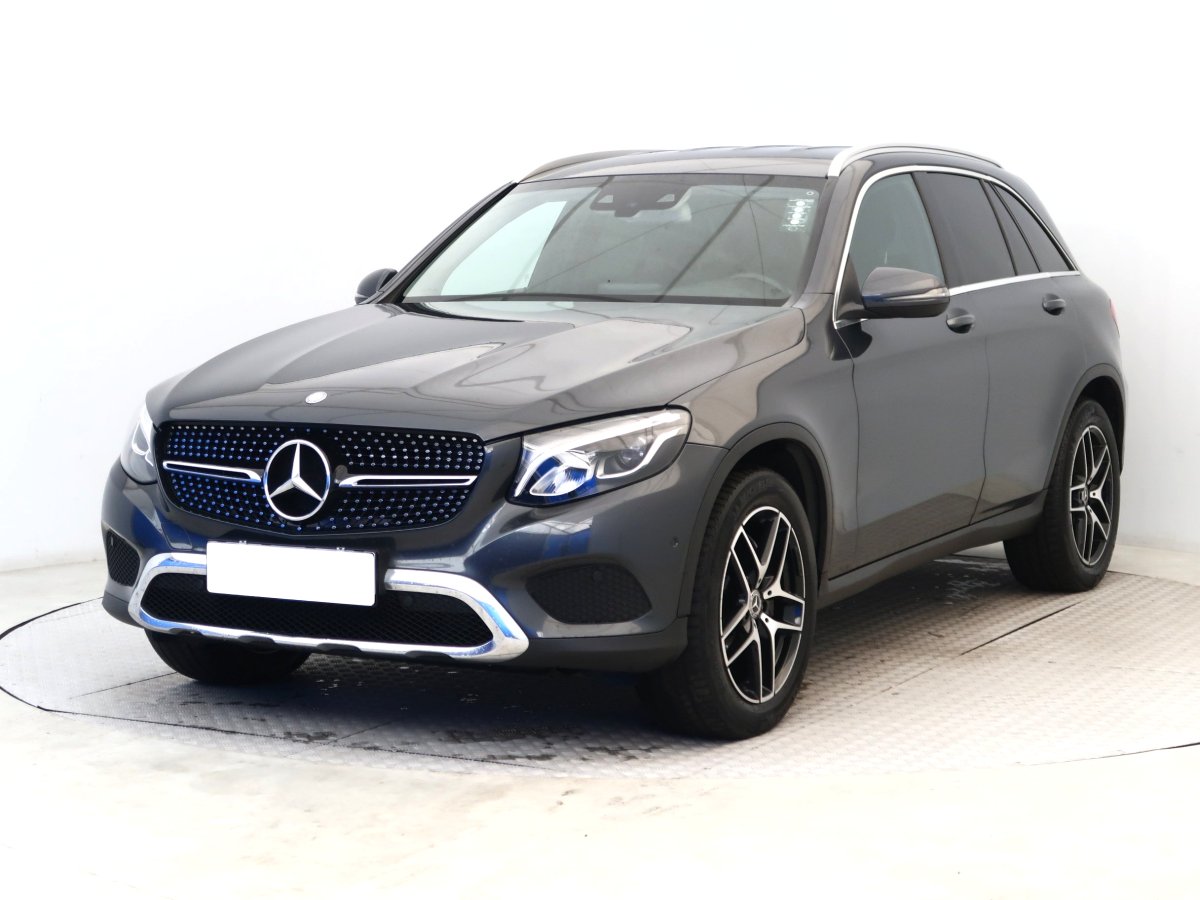 Mercedes-Benz GLC, 2016 - pohled č. 3
