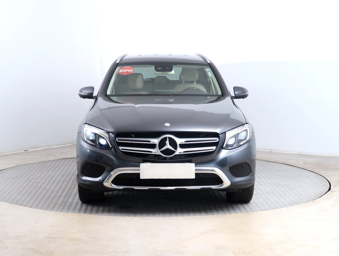 Mercedes-Benz GLC, 2016 - pohled č. 2