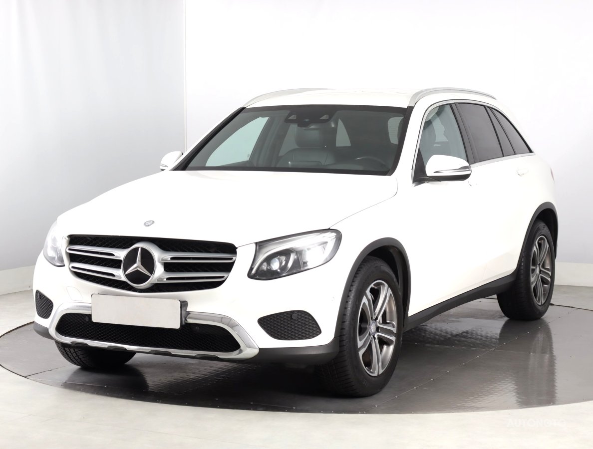 Mercedes-Benz GLC, 2016 - pohled č. 3