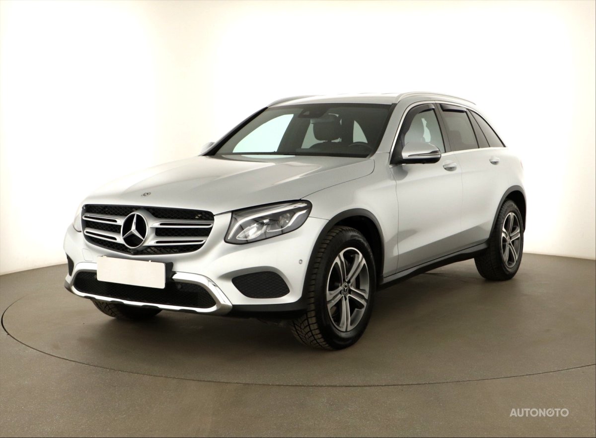 Mercedes-Benz GLC, 2017 - pohled č. 3