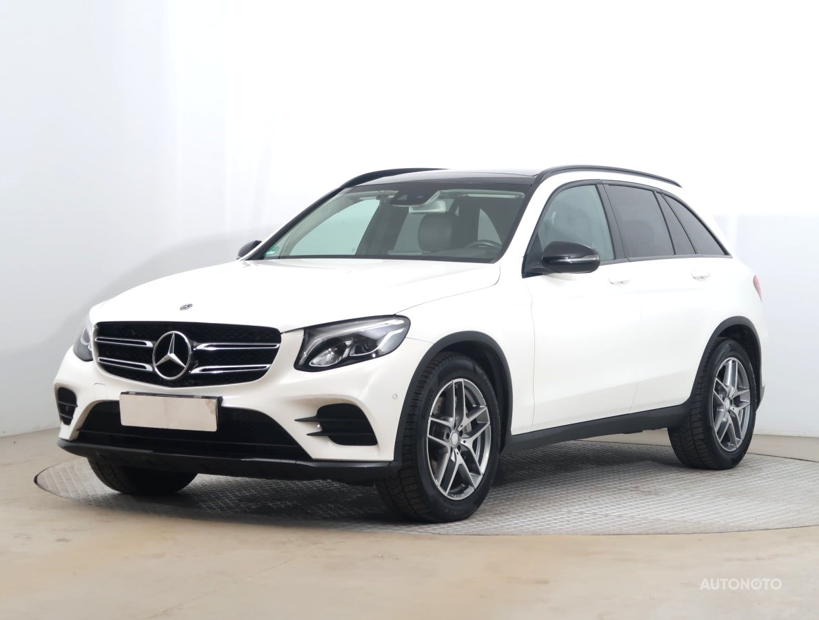 Mercedes-Benz GLC, 2017 - pohled č. 3