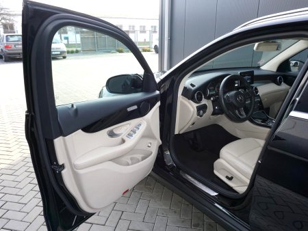 Mercedes-Benz GLC, 2016 - pohled č. 10