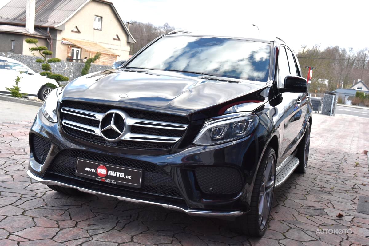 Mercedes-Benz GLE, 2016 - pohled č. 3