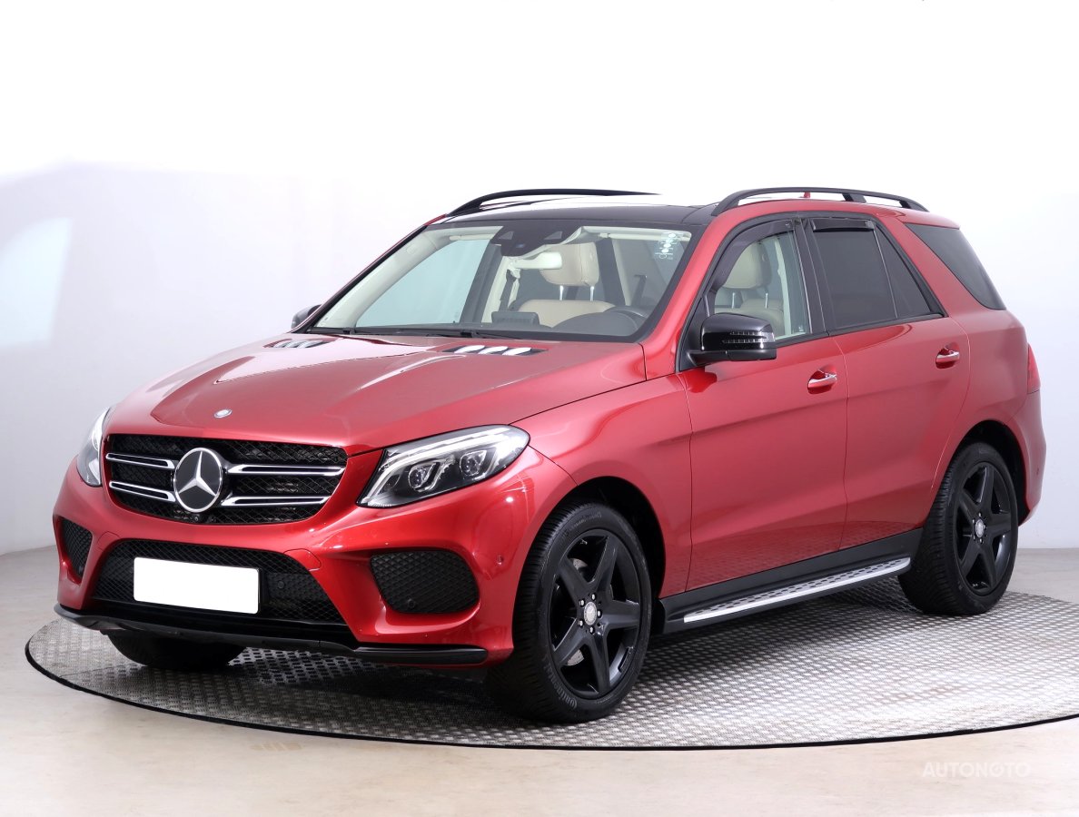 Mercedes-Benz GLE, 2016 - pohled č. 3