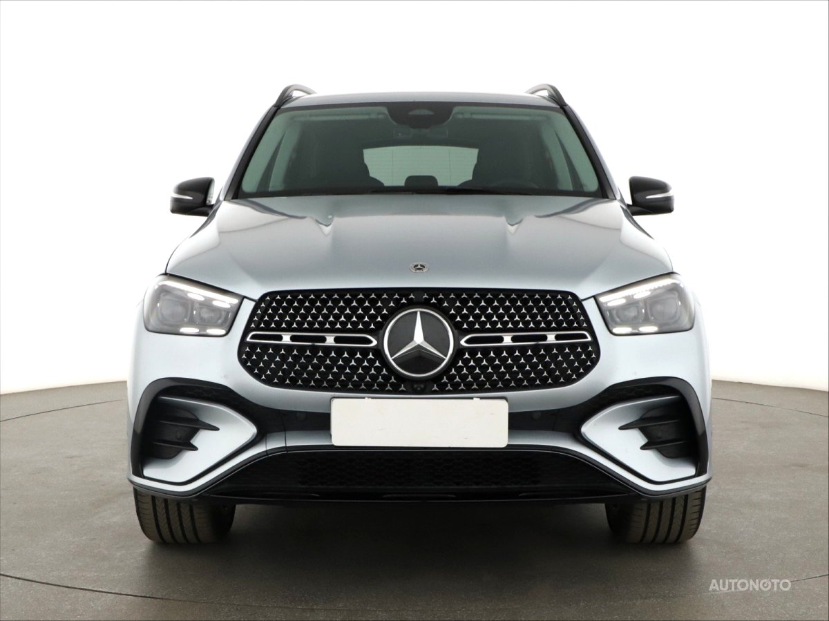 Mercedes-Benz GLE, 2024 - pohled č. 2