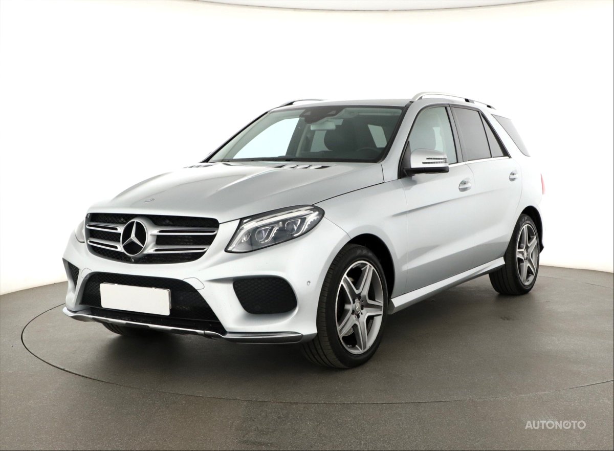 Mercedes-Benz GLE, 2015 - pohled č. 3