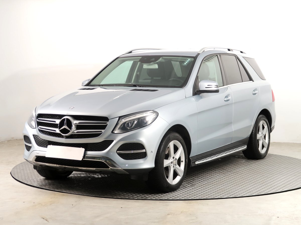 Mercedes-Benz GLE, 2015 - pohled č. 3