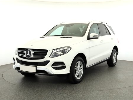 Mercedes-Benz GLE, 2016 - pohled č. 3