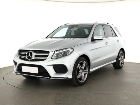 Mercedes-Benz GLE, 2015 - pohled č. 3
