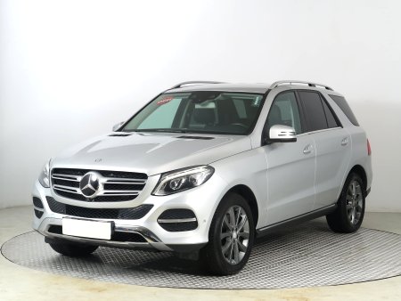 Mercedes-Benz GLE, 2016 - pohled č. 3