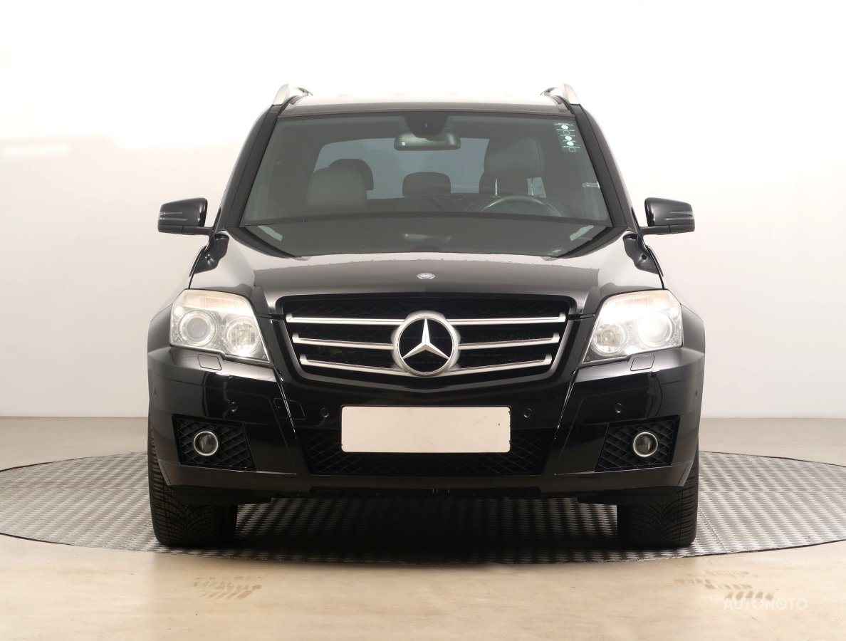 Mercedes-Benz GLK, 2008 - pohled č. 2