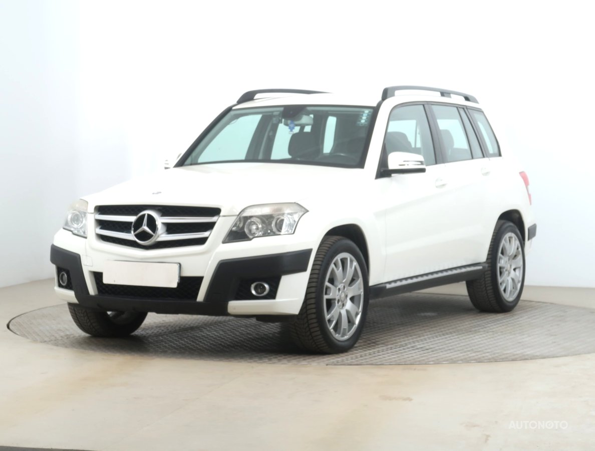 Mercedes-Benz GLK, 2009 - pohled č. 3