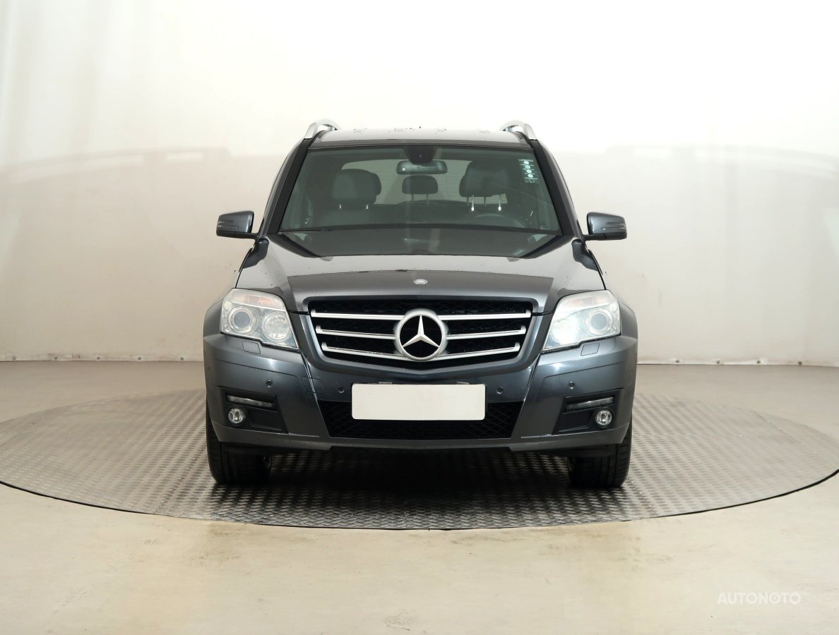 Mercedes-Benz GLK, 2009 - pohled č. 2