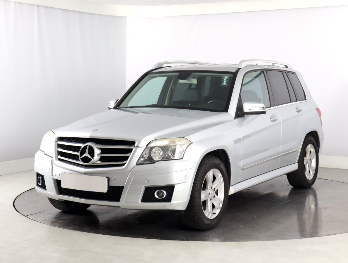 Mercedes-Benz GLK, 2009 - pohled č. 3